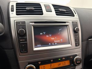 Toyota Avensis bild 22