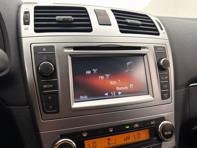 Toyota Avensis bild 22