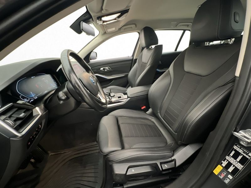 BMW 330 bild 11