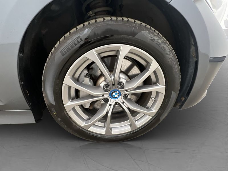 BMW 330 bild 37