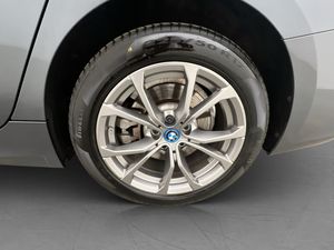 BMW 330 bild 35