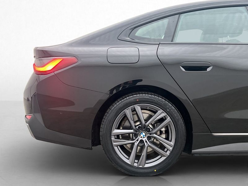 BMW i4 bild 33