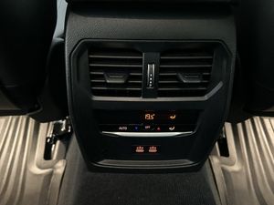 BMW i4 bild 29