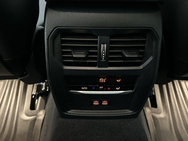 BMW i4 bild 29