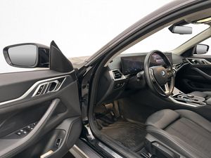 BMW i4 bild 11