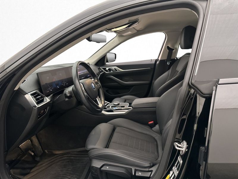 BMW i4 bild 12