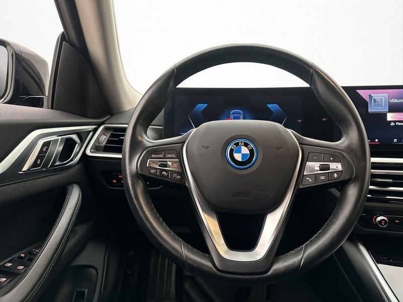 BMW i4 bild 14