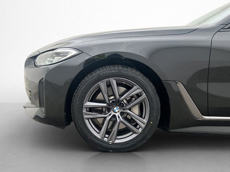 BMW i4 bild 31