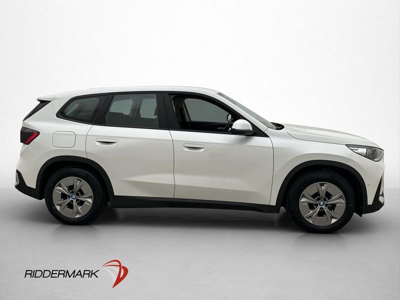 BMW iX1 bild 9