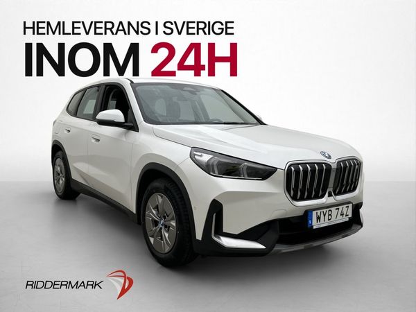 BMW iX1 xDrive30 Dragkrok 360° HUD Navi CarPlay MOMS - 2023