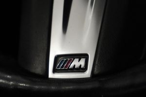 BMW 330 bild 11