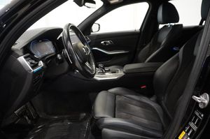 BMW 330 bild 6
