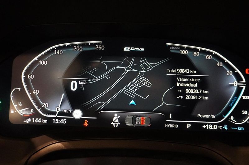 BMW 330 bild 10