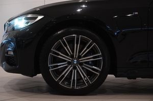 BMW 330 bild 14