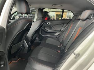 BMW 118 bild 9