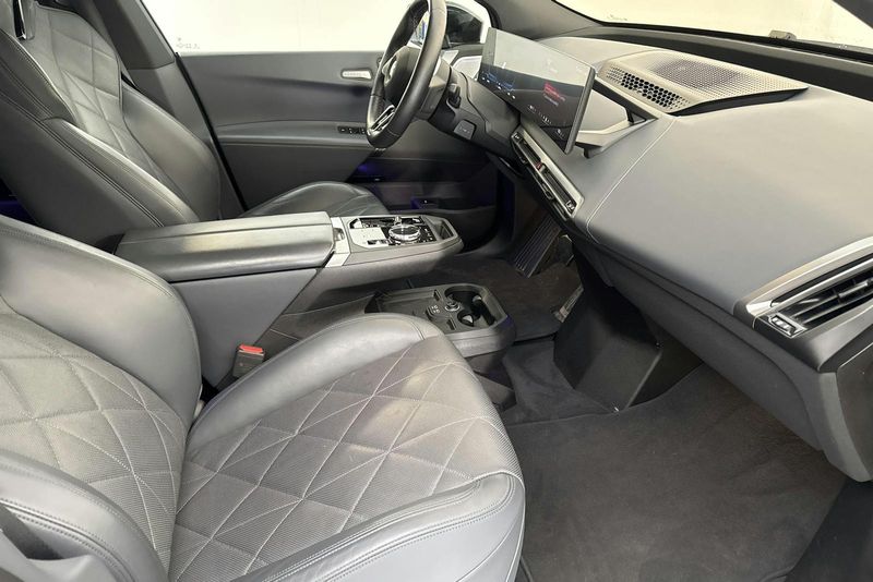 BMW iX bild 7