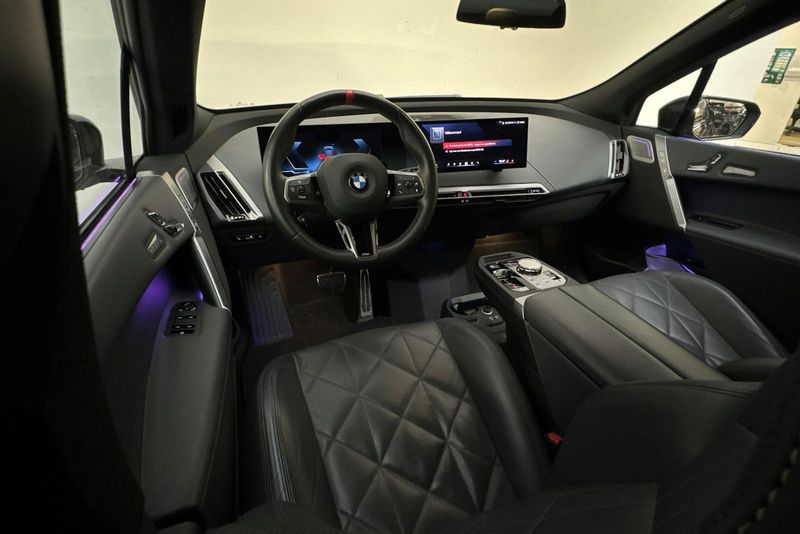 BMW iX bild 19