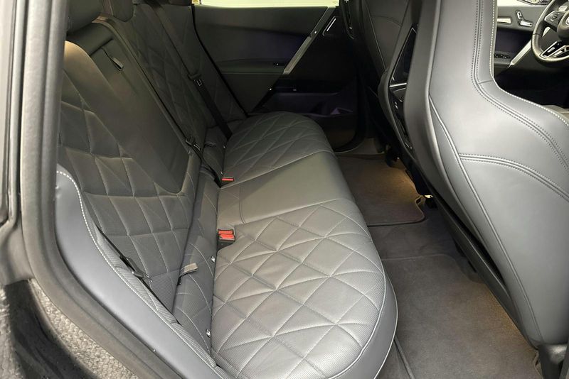 BMW iX bild 8