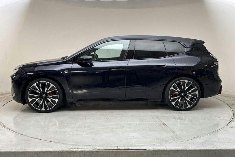 BMW iX bild 2