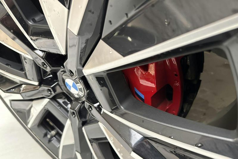 BMW iX bild 20