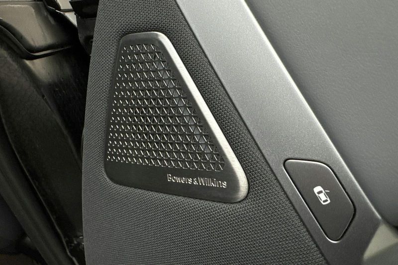 BMW iX bild 14