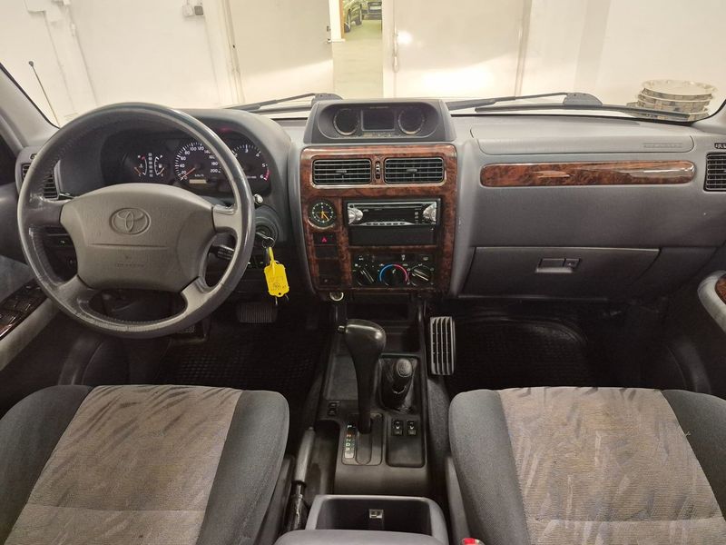 Toyota Land Cruiser bild 8
