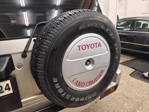 Toyota Land Cruiser bild 16