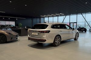 Volkswagen Passat bild 2