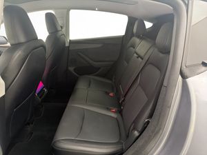 Tesla Model Y bild 15