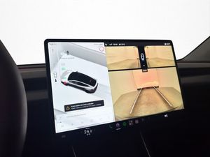 Tesla Model Y bild 19