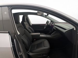 Tesla Model Y bild 13