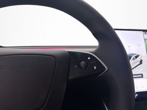 Tesla Model Y bild 18