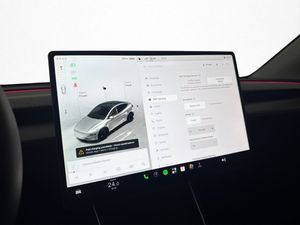 Tesla Model Y bild 24