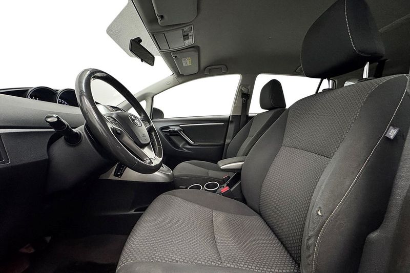 Toyota Verso bild 12