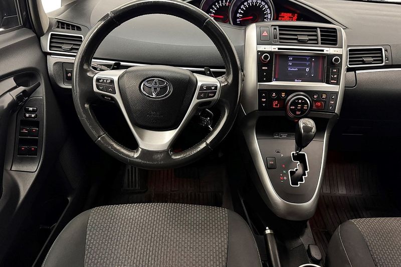 Toyota Verso bild 19