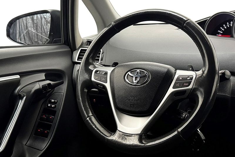 Toyota Verso bild 18