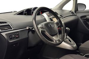 Toyota Verso bild 13