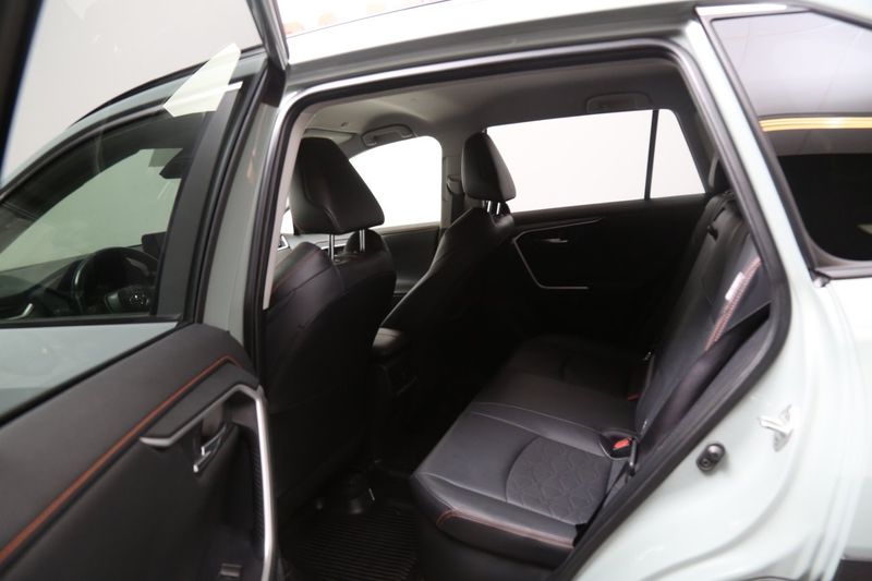 Toyota RAV4 bild 11