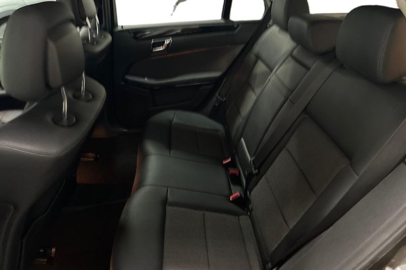 Mercedes E220 bild 14