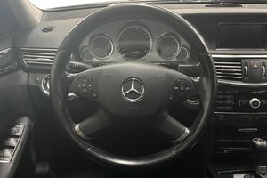 Mercedes E220 bild 16