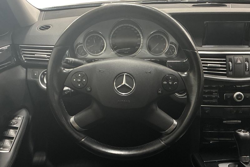 Mercedes E220 bild 16