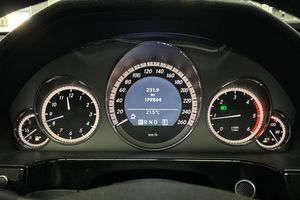 Mercedes E220 bild 17