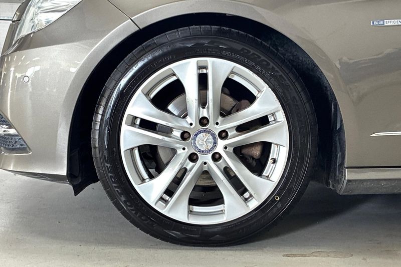 Mercedes E220 bild 11