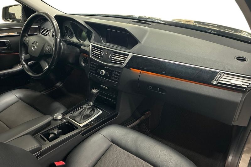 Mercedes E220 bild 15