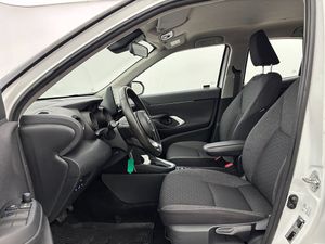 Toyota Yaris Cross bild 14