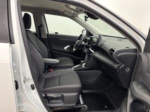 Toyota Yaris Cross bild 23