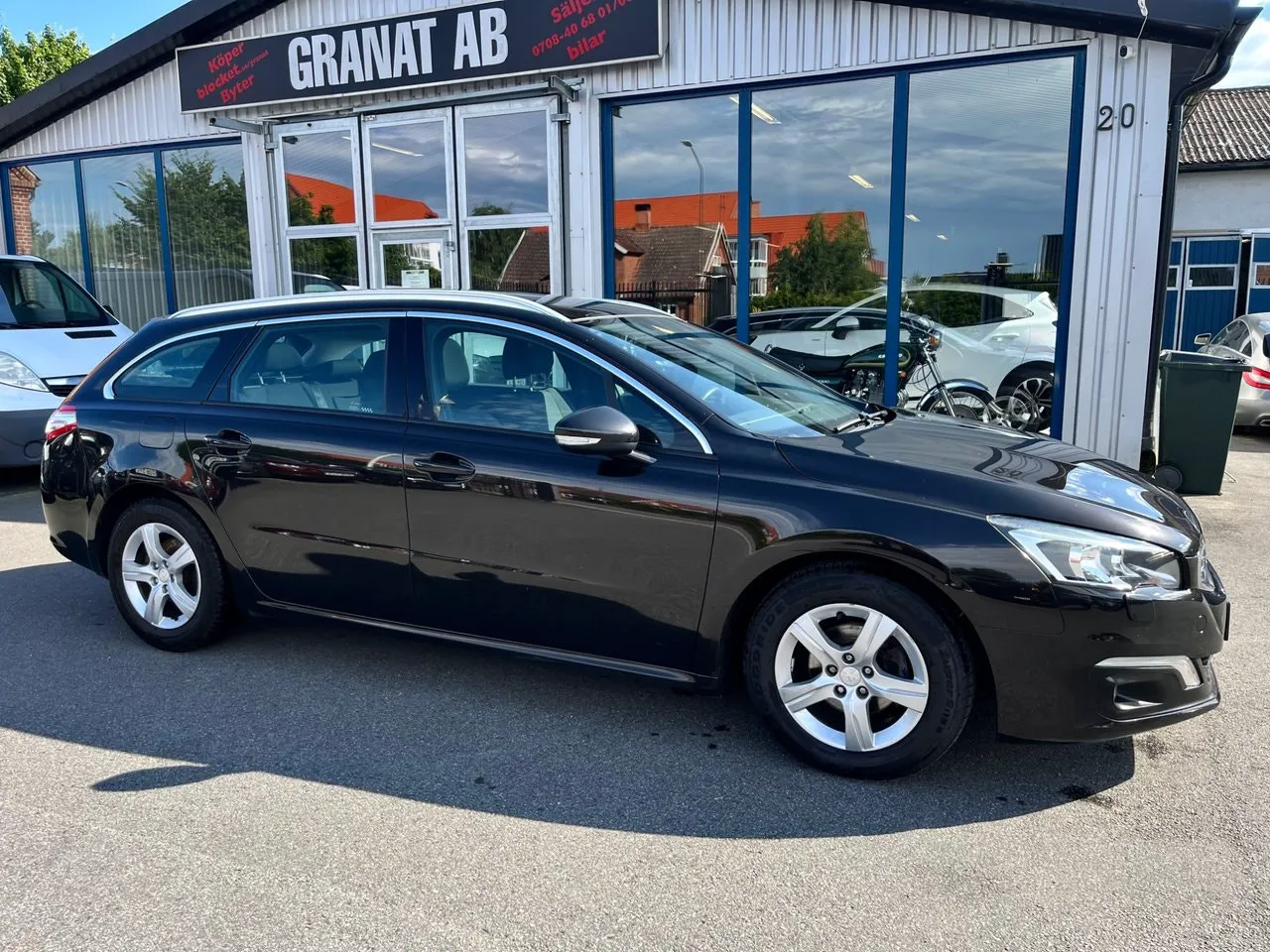 Vehicle image 1