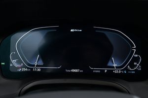 BMW 330 bild 8