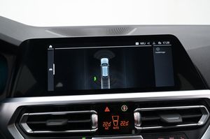 BMW 330 bild 12
