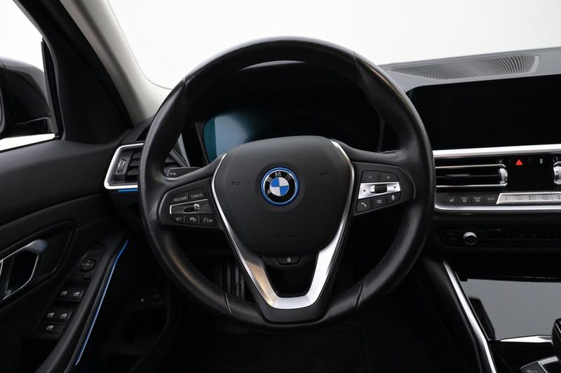 BMW 330 bild 7